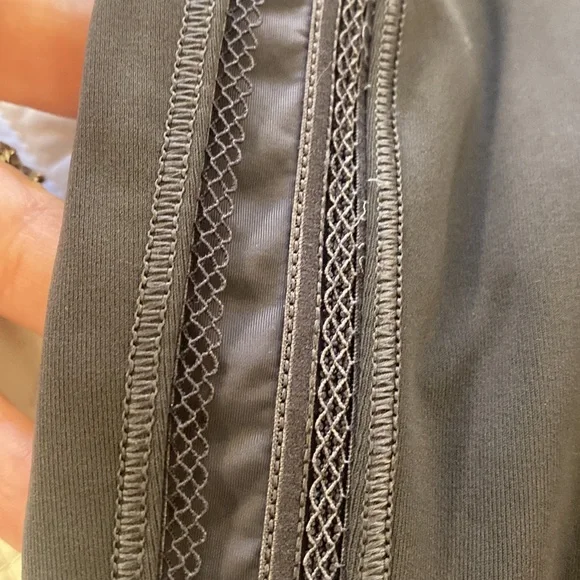 LULULEMON Wunder Under Crop (Hi-Rise) Awaken Full-On Luxtreme 21" size 8 - Picture 9 of 10